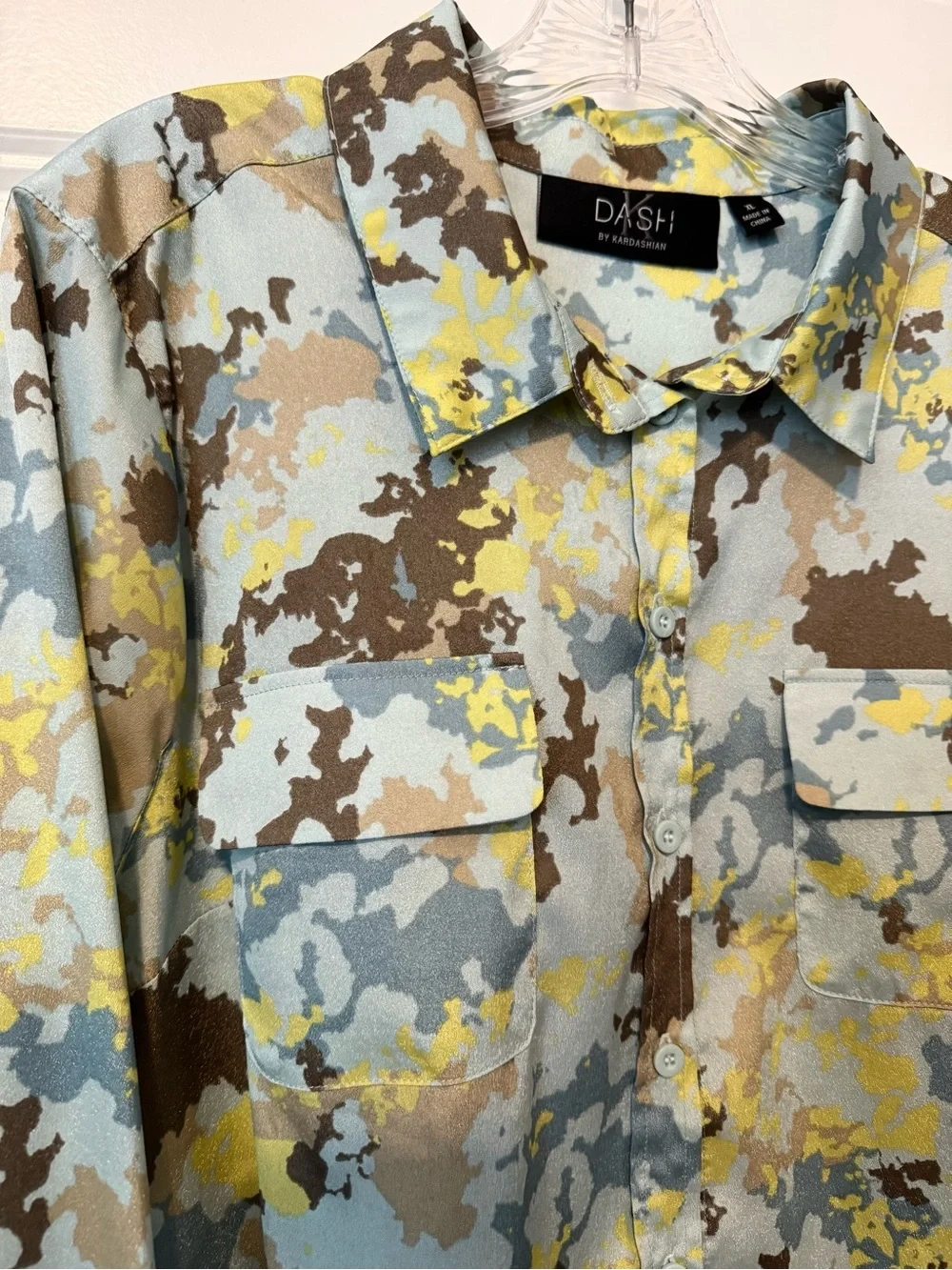 Dash by Kardashian Abstract Camo Satin Button Front Blouse XL Y2K Utility Shirt